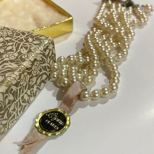 1945/52 Vintage Faux Pearls. With Label, occupied Japan. With original Box.